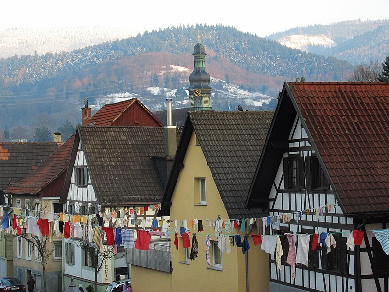 File:Gernsbach im Schwarzwald - panoramio (1).jpg