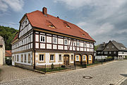 English: Buildings in Großschönau (Sachsen). Polski: Zabudowa we wsi Großschönau, Saksonia.