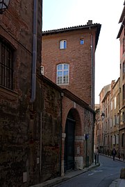 no 5 : l'entrée de l'hôtel Gach vue depuis la rue Espinasse.