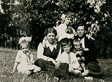 John Wesley Haley and family (ca 1921) Haley family 1921Florence, Dorothy, Jennie, Blake, Mary Peace, John 001.jpg