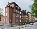 Deutsch: Hauptfeuerwache Berliner Tor in Hamburg-St. Georg: Fassade zur Straße Bei der Hauptfeuerwache. This is a photograph of an architectural monument. It is on the list of cultural monuments of Hamburg, no. 29205.