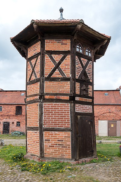 File:Heiligengrabe, Kloster Stift zum Heiligengrabe, Taubenturm -- 2017 -- 0088.jpg