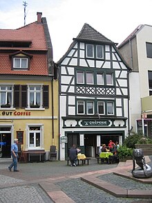 Crêperie traditionnelle en Allemagne installée dans une maison à colombages