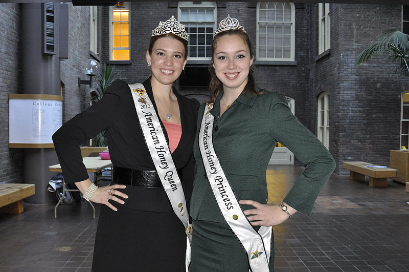 File:Honey Queen and Princess 2012.JPG