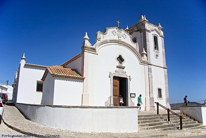 File:Igreja Matriz de Vila do Bispo - Portugal (49533604346).jpg