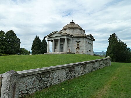 Ispra Mausoleo Castelbarco I