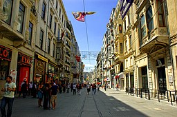 Třída Istiklal Caddesi