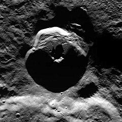Jiménez-Krater EW0244516343G.jpg