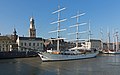 Kampen, schip langs de IJsselkade