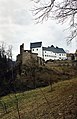 castle ruin and Schloss (Burgruine und Schloss auf der Felsklippe über der Müglitz)