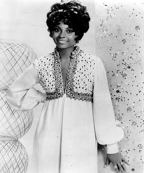 Uggams performing in 1971