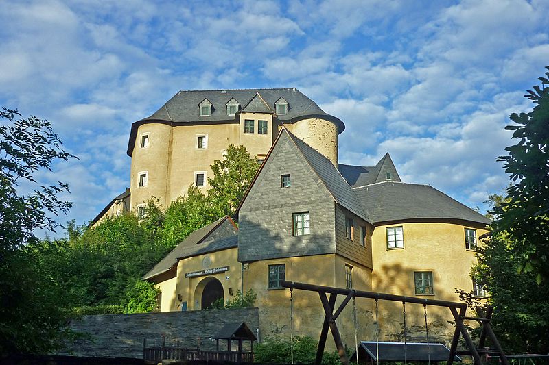 File:Leutenberg-Schloss-1.jpg