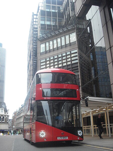 File:London General bus LT42 (LTZ 1042), 21 September 2013 (12).jpg