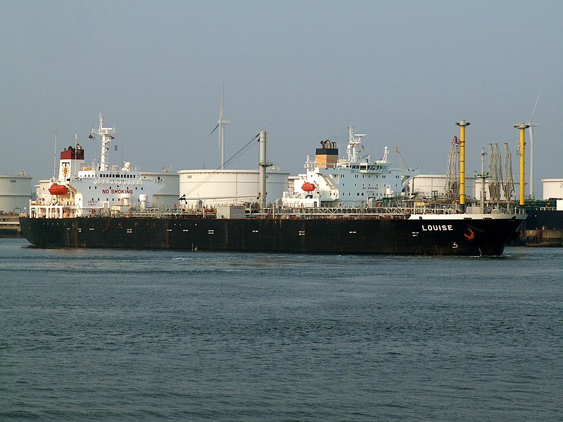 File:Louise p4 at the Caland canal, Port of Rotterdam, Holland 07-May-2006.jpg