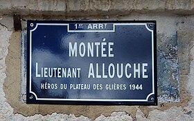 Voir la plaque.