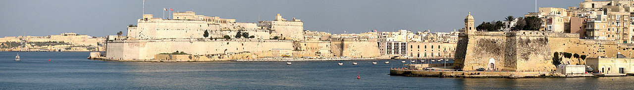 Malta, Senglea and Birgu (Vittoriosa), seen from Valletta