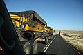 * Mangan Transport auf der B4 nach Lüderitz