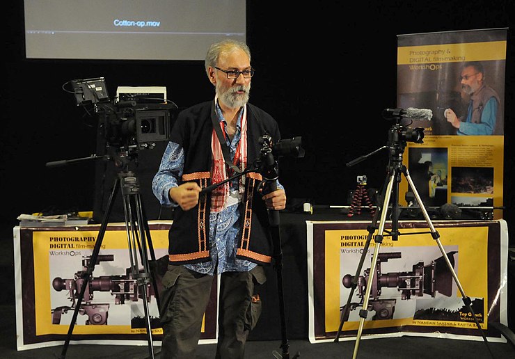 Meisterkurs von Nandan Saxena über neue und aufstrebende Digitalkameratechnologien beim 45. Internationalen Filmfestival von Indien (IFFI-2014) in Panaji, Goa am 25. November 2014.jpg