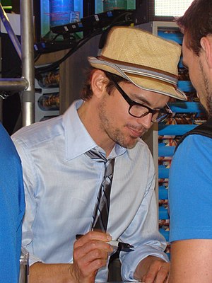 Matthew Bomer 2.jpg