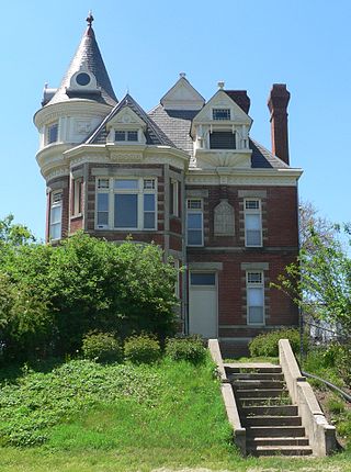 <span class="mw-page-title-main">McInteer Villa</span> Historic house in Kansas, United States