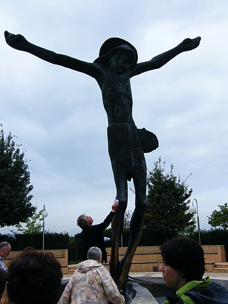 File:Medjugorje Jezus 145.JPG