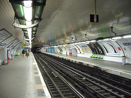 Metro Paris - Ligne 1 - Pont de Neuilly (3)