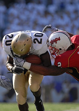 <span class="mw-page-title-main">Antwine Perez</span> American football player (born 1988)