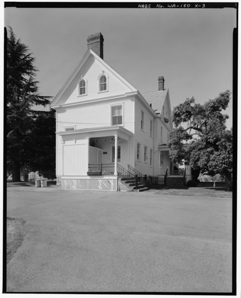 File:NORTH AND EAST (REAR) SIDES, TAKEN FROM NORTHEAST (8'x10' neg.) - Fort Lawton, Single Officers Quarters, Discovery Park, Seattle, King County, WA HABS WASH,17-SEAT,7-X-3.tif