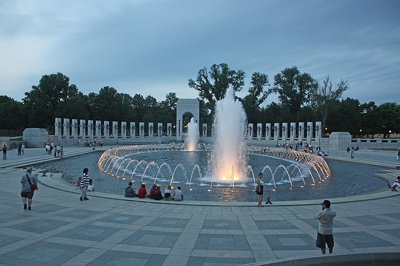 File:National World War II Memorial at dusk 2.jpg