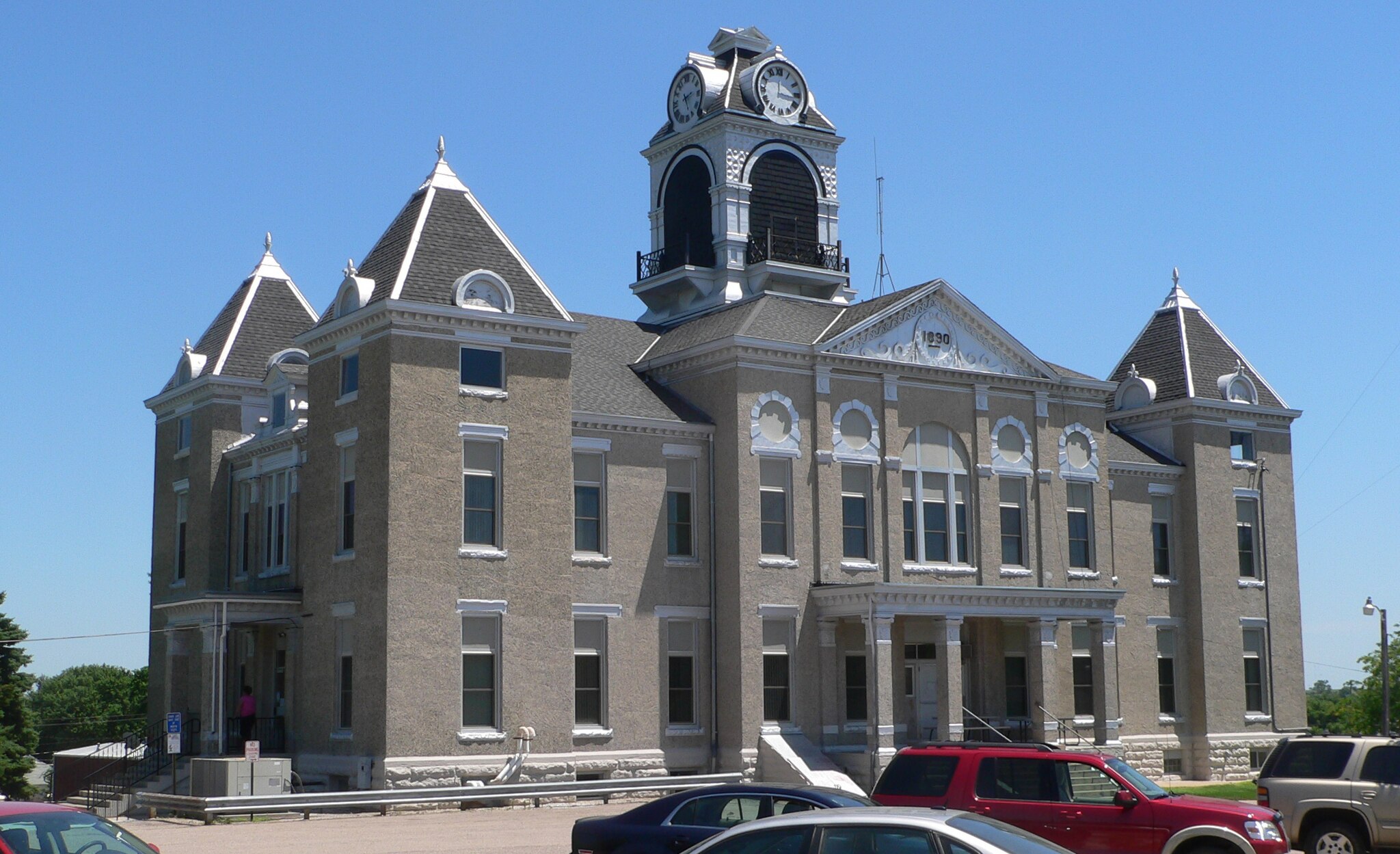 Nuckolls County Courthouse from NW 1