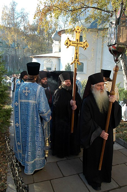 в какой обуви хоронят православных показаниях