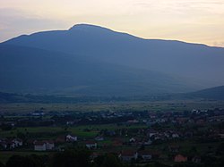Az Osječenica-hegység Petrovacból nézve