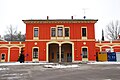 Ehemaliges Empfangsgebäude des Bahnhofs Possenhofen, jetzt Kaiserin-Sissi-Museum in Possenhofen, Gemeinde Pöcking, Landkreis Starnberg, Regierungsbezirk Oberbayern, Bayern. Laut Gebäudetafel eingeweiht im Jahr 1865.