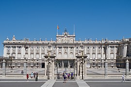 Plaza de la Armería i det kongelige palasset i Madrid (1892).