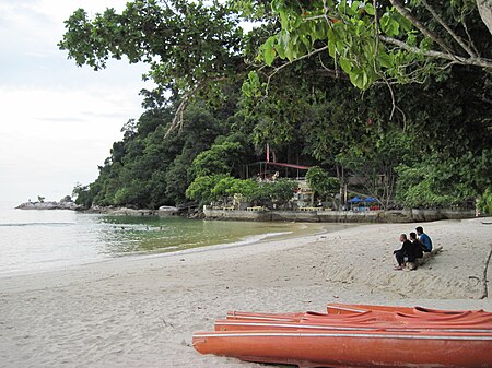 Fail:Pantai_di_Pulau_Pangkor.JPG