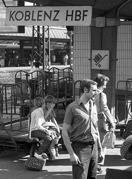 Station platform, 1971