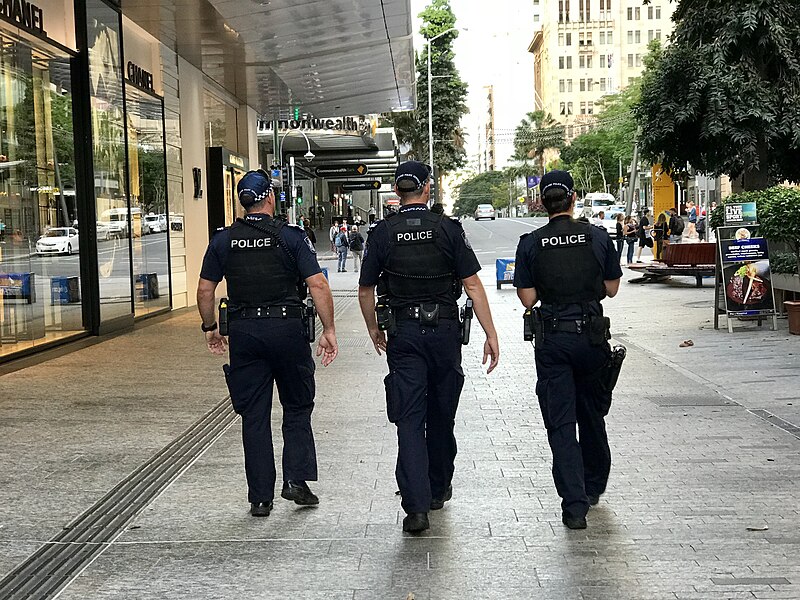 File:Police officers of Queensland Police Service, on the beat, in Brisbane Australia.jpg