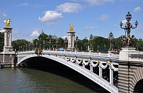 Pont Alexandre III, Paris 8th 025.JPG