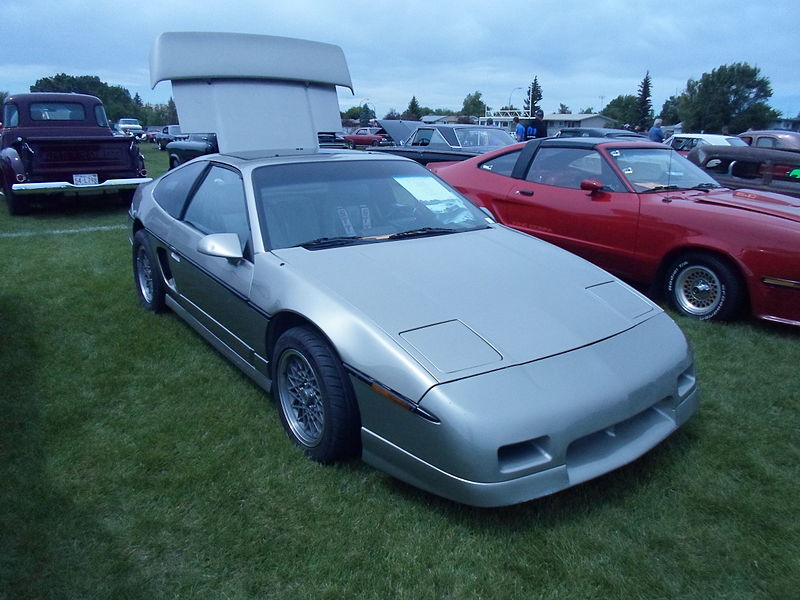 File:Pontiac Fiero (7450705540).jpg