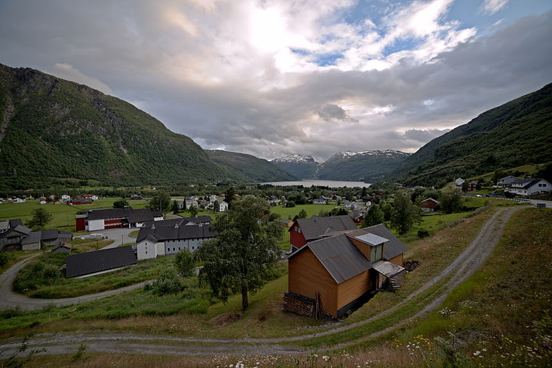 File:Røldal.jpg