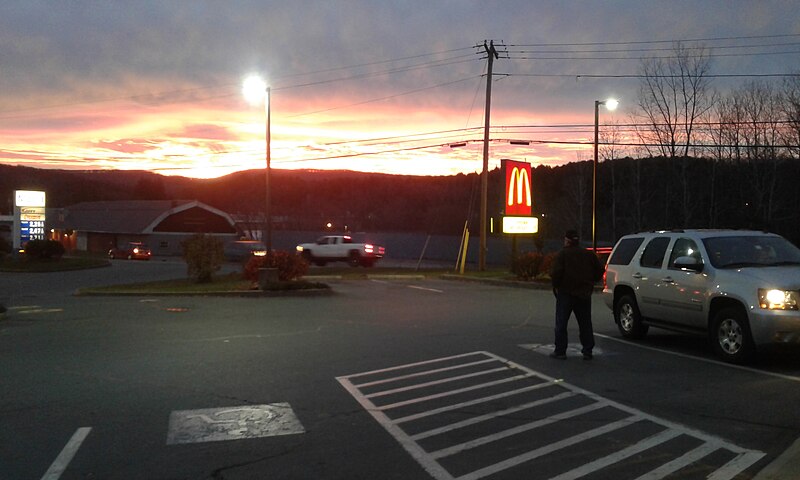 File:Red sky over Lyndonville VT November 2016.jpg