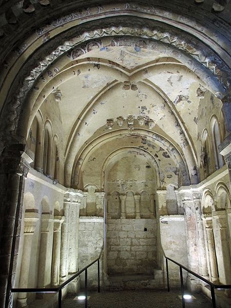 File:Rock of Cashel Cormac's Chapel Irland@20160604 02.jpg