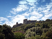 Rogliano ruins Castelacciu San Colombano.jpg