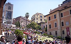 La escalinata llena de turistas