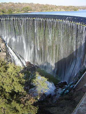 Roodeplaat Dam wall DSC00130.JPG