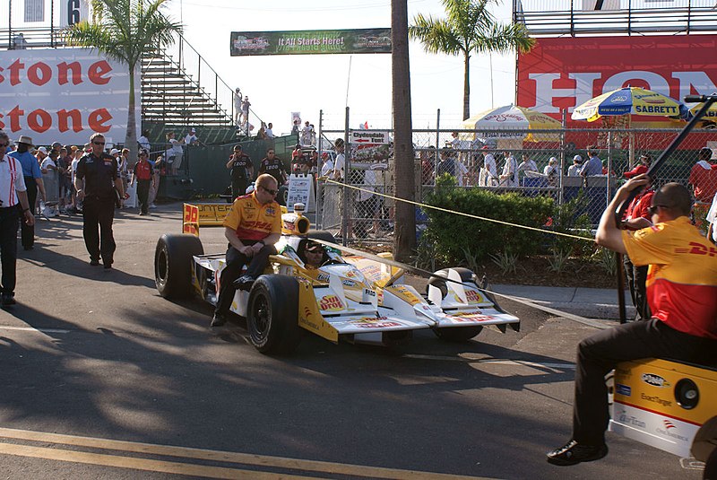 File:Ryan Hunter-Reay St. Petersburg, FL 2011 003.jpg