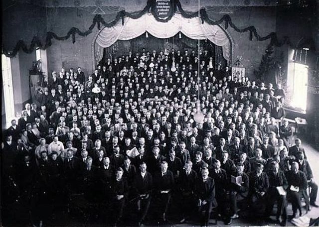 The SDP's party conference in Oulu in 1906.