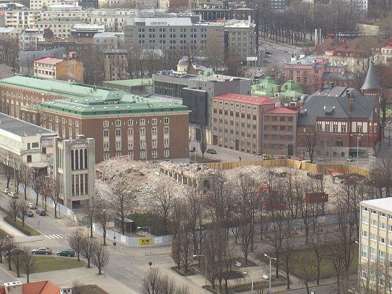 File:Sakala keskuse varemed 2007.jpg