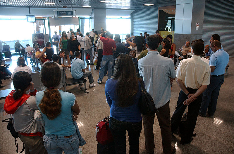 File:Sala de embarque do Aeroporto Luiz Eduardo Magalhães 2.JPG