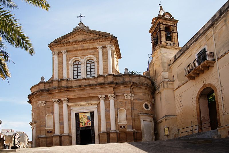 800px-Sambuca-de-sicilia-chiesa-del-carmine